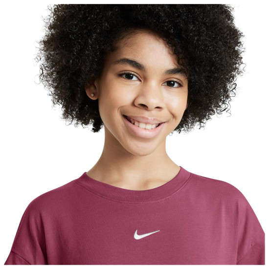 Nike Παιδική κοντομάνικη μπλούζα Sportswear Essential Nike Παιδική κοντομάνικη μπλούζα Sportswear Essential